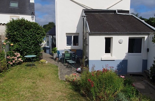 Plouezoch House | Beautiful typical Brittany house overlooking the Bay of Morlaix.