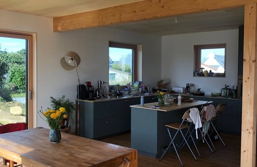 Trevou-Treguignec House | Beautiful wooden house 1 km from the coast