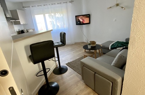 Mediterranee Apartment | 🌇Beautifully renovated T2 apartment 100 m from plage☀️🌊