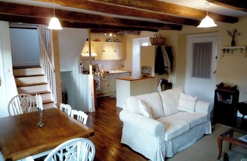 Guemene-sur-Scorff Cottage | Beautifully renovated cottage in a historic town…can take 6 guests!