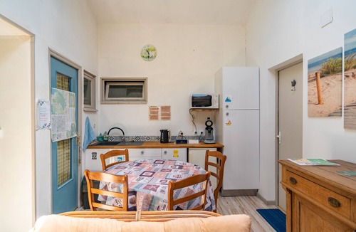 Marennes House | Bed and Breakfast 'Océane' with Shared Terrace, Private Garden and Wi-Fi