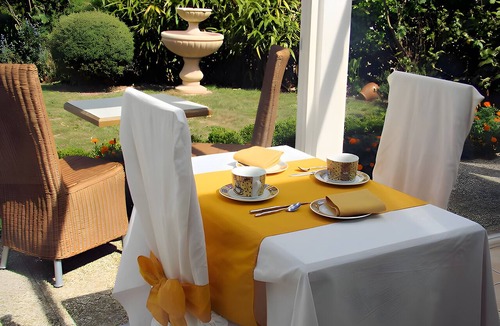May-sur-Orne Bed & Breakfast | Bed and Breakfast 'Chambre Arum'