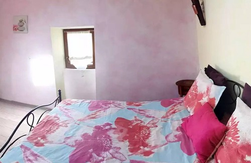 Mostuejouls Bed & Breakfast | Bed and Breakfast 'Chambres D'hôtes - Endurme' with Mountain View, Wi-Fi and Air Conditioning