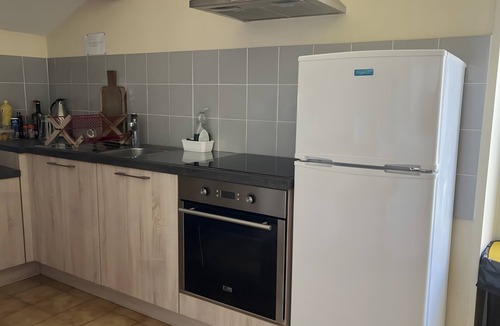 Segonzac Bed & Breakfast | Bed and Breakfast 'Chambre 4 - 2 Personnes' with Shared Pool, Shared Terrace and Wi-Fi