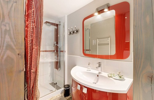 Thiviers Bed & Breakfast | Bed and Breakfast “Domaine de la Sablière” with Shared Terrace, Wi-Fi, and Air Conditioning