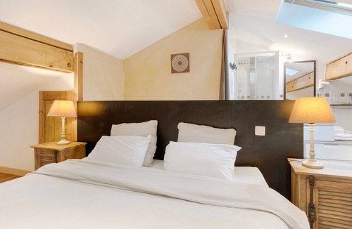 Thiviers Bed & Breakfast | Bed and Breakfast “Domaine de la Sablière” with Shared Terrace, Wi-Fi, and Air Conditioning