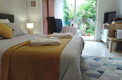 Albi Bed & Breakfast | Bed and breakfast en suite near the episcopal city of Albi. Ideal for couples.