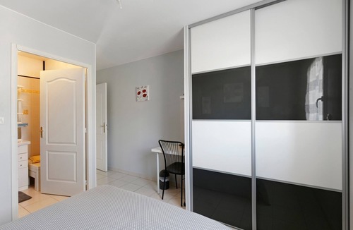 Saint-Marc-sur-Mer Bed & Breakfast | Bed and Breakfast 'Les Boubous - Lulu' with Shared Terrace, Shared Garden and Wi-Fi