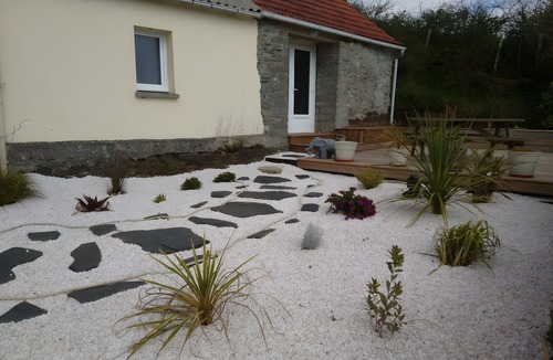 Surtainville Bed & Breakfast | Bed and Breakfast 'Chambre Africaine' with Shared Terrace, Shared Garden and Wi-Fi