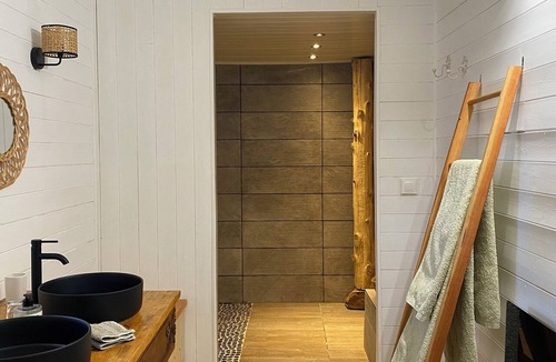 Saint-Racho Bed & Breakfast | Bed and Breakfast - Guest Dining in the hills of southern Burgundy.