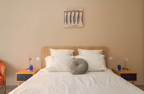 Sorede Bed & Breakfast | Bed and Breakfast 'Suite Neoulous' with Mountain View, Wi-Fi and Air Conditioning