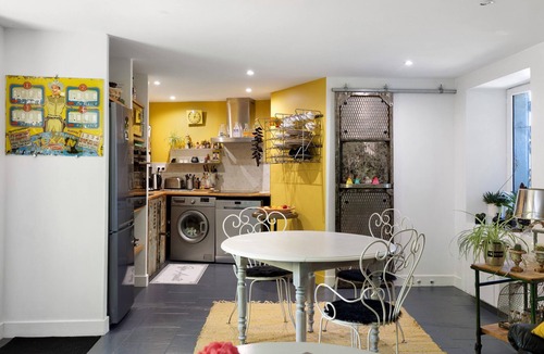 Ennezat Bed & Breakfast | Bed and Breakfast 'Terracota' with Shared Terrace, Shared Garden and Wi-Fi