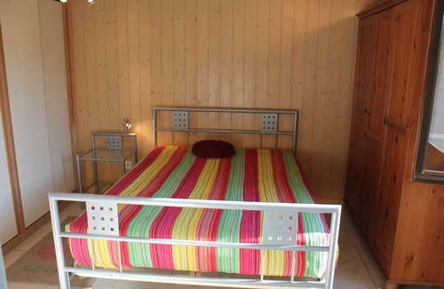 Chauffailles Bed & Breakfast | Bedroom with ensuite bathroom, South Burgundy