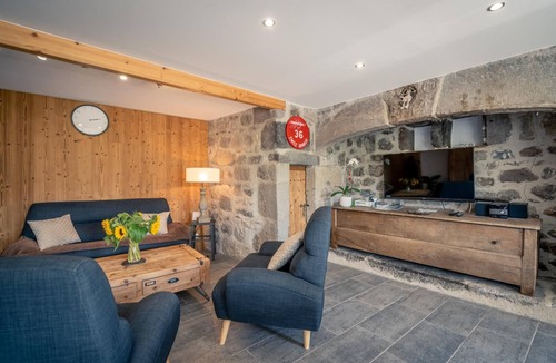 Jassat House | BELAGAITA 1 - CHAMBON SUR LAC