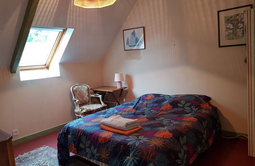 Saint-Alban House | Belle Longère en Pierre, Spacieuse et au Calme, à 5 Minutes de la Plage!