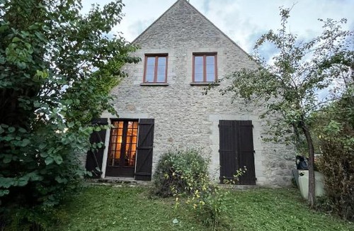 Rocquemont House | Belle maison en pierre, grand jardin au calme