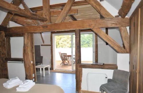 Pommeuse Bed & Breakfast | Bergerie du Château de Pommeuse Modular gîte with 3 to 5 rooms, 8 to 12 guests