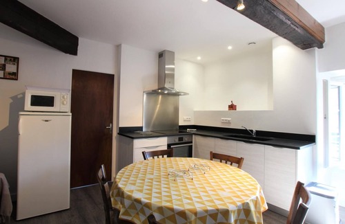 Juxue House | BEROKIA RIGHT - JUXUE