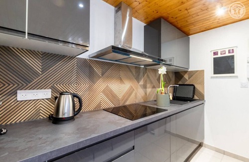 Ayn House | Between lake and mountains, a vacation resort in a 3000 m² wooded park