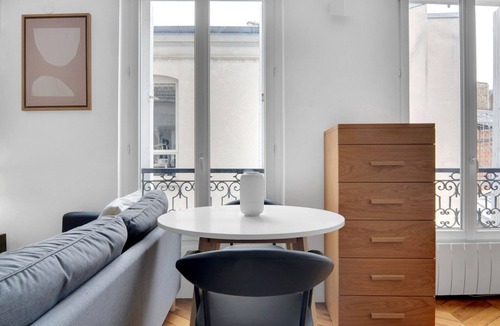 Latin Apartment | Blueground | Luxembourg, nr Pantheon