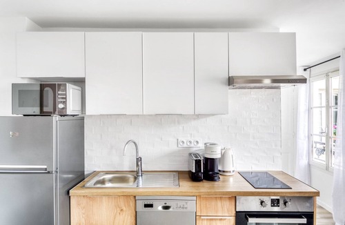 8th Arrondissement Apartment | Blueground | Saint Philippe du Roule, nr palace