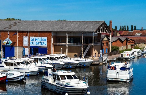Digoin Boat Rental | Boat Digoin, 2 bedrooms, 8 persons