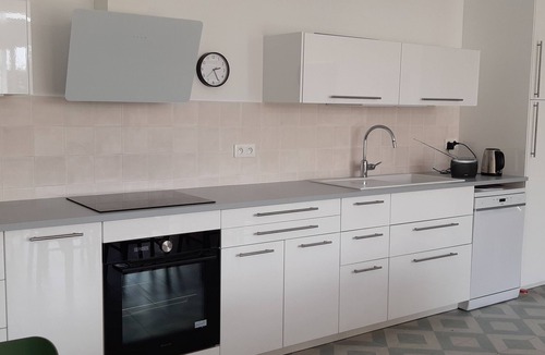 Barfleur House | Bord de Mer. Maison Contemporaine Avec Jardin au Coeur du Village de Barfleur