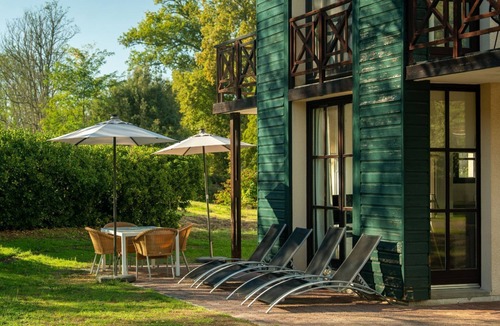 Salles Villa | Bordeaux 4p - Two Bedroom Villa, Sleeps 4