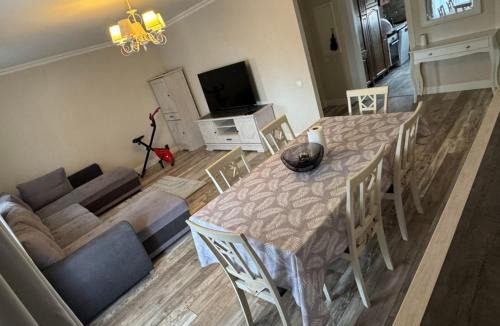 Bourgoin-Jallieu Apartment | Bourgoin T3 proche sortie de l'autoroute A43
