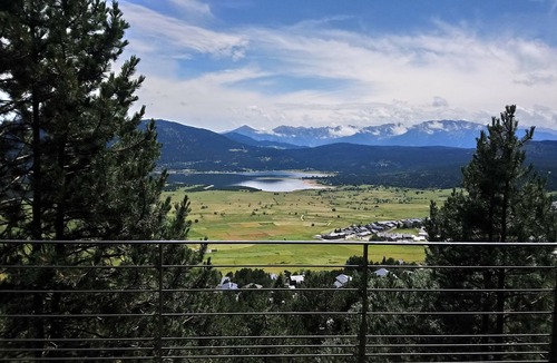 Les Angles Ski Chalet | Breathtaking views from a charming chalet