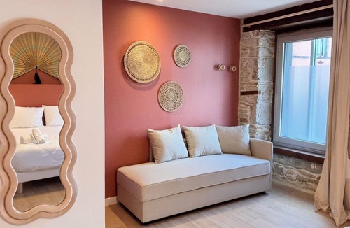 Quimper Apartment | Breton Escape – Luxury Apartment with Balneo Spa in Central Quimper