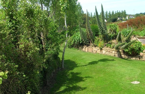 Tregastel House | Breton stone house in Trégastel on the Pink Granite Coast