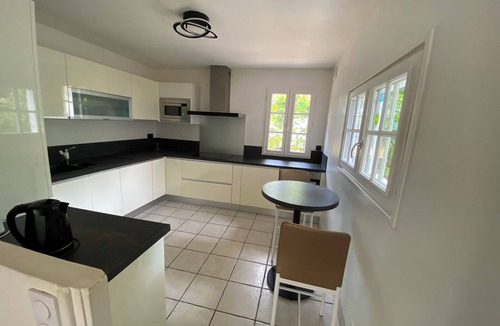 Clohars-Carnoet Villa | Breton style villa set in a large garden, indoor heated pool (28°), jacuzzi