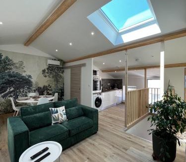 Saint-Vallier Apartment | Bright 4-room apartment - Clim, Fiber, ViaRhôna