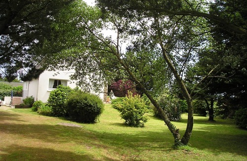 Plouharnel House | Bright and comfortable house in a quiet area in a wooded park near the beaches.