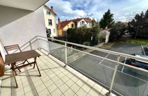 La Pradelle Apartment | Bright apartment 2 mins walk from station