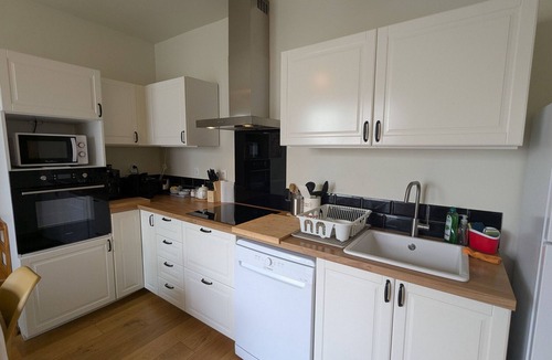 Montargis Apartment | Bright apartment in central Montargis with canal view