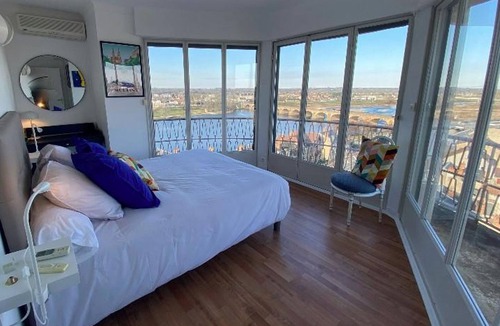 Moulins Apartment | Bright apartment in Moulins with terrace near the center