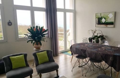L'Aber Vrac'h Apartment | Bright apartment with superb sea view for 4 people.