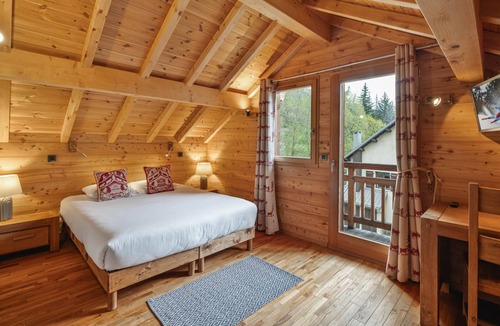 Monetier-les-Bains Ski Chalet | Bright chalet near village center with relaxing area