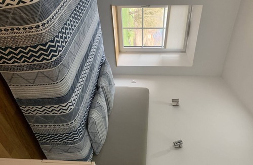 Vic-le-Comte House | bright charming apartment in private property close to amenities