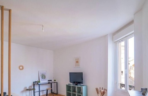 Nord - Gare Apartment | Bright cocoon near the station - Pets OK