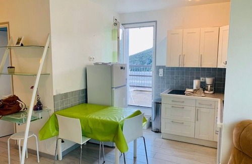 Amelie-les-Bains-Palalda Apartment | Bright studio with balcony and terrace, pets allowed, secure parking, near thermal baths