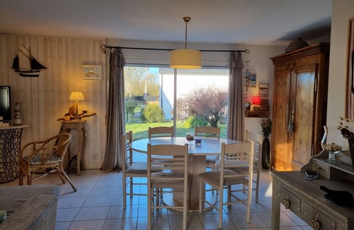 Penvins House | Bright house in Penvins, 6 people, pets allowed, near beach