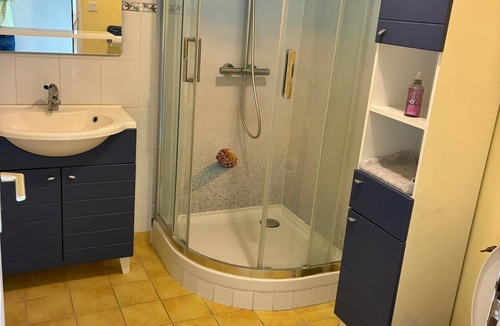 Lezardrieux Cabin | Bright house with enclosed garden, near beaches Lézardrieux
