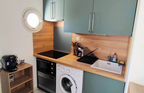 Les Arenes Apartment | Bright one-bedroom apartment, air conditioning and parking - 4VOIL245