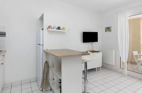 La Turballe Apartment | Bright Studio with Sea View, “Port and Beach”, Parking, Balcony