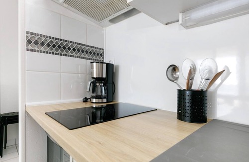 La Turballe Apartment | Bright Studio with Sea View, “Port and Beach”, Parking, Balcony