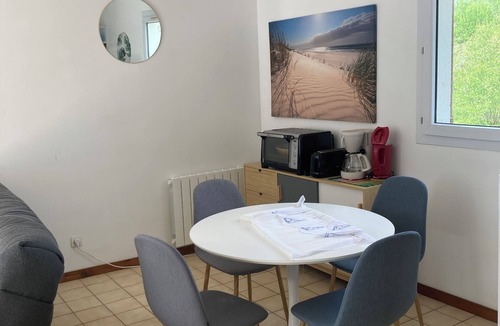Erdeven House | Bright vacation home in the dunes, kerhillio beach