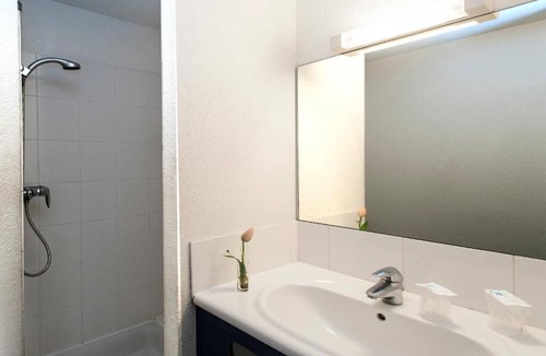 Saint-Flour Hotel | Brit Hotel Essentiel St Flour
